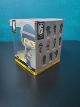 Load image into Gallery viewer, Rainbow 6 Xtreme Play Figurine IQ Figure Series 1 *Damaged Box*