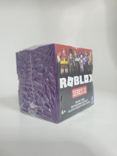 Load image into Gallery viewer, Roblox Series 11 Mystery Box
